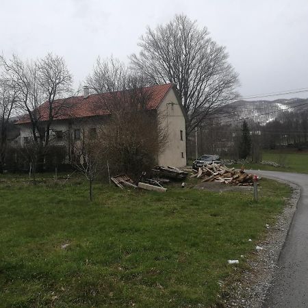 Apartma Burjuca Appartement Ajdovščina Buitenkant foto